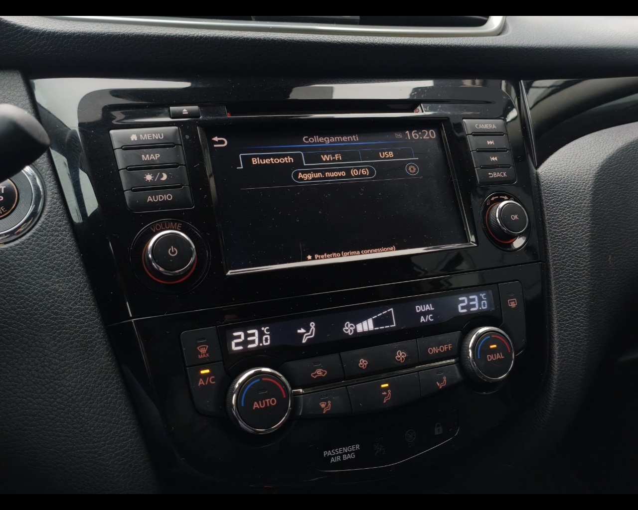 Foto NISSAN Qashqai 1.3 dig-t N-Connecta 140cv