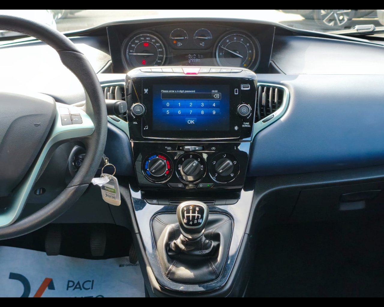 Foto LANCIA Ypsilon 1.0 firefly hybrid Platino s&s 70cv