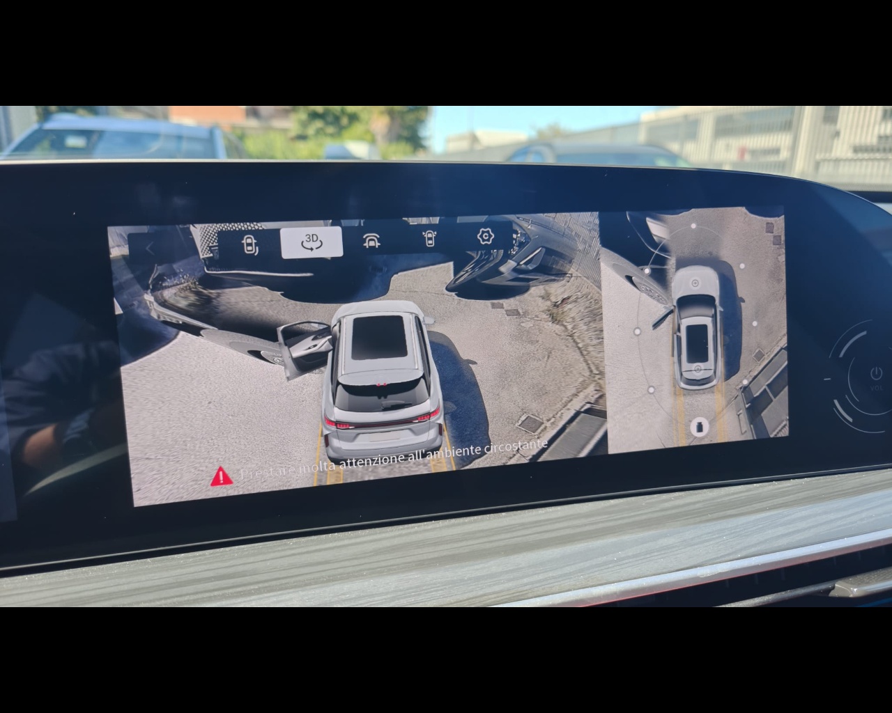 Foto OMODA OMODA 9 PHEV 1.5TGDI - Trazione AWD DHT3 Premium (AWD) - Interni Rosso