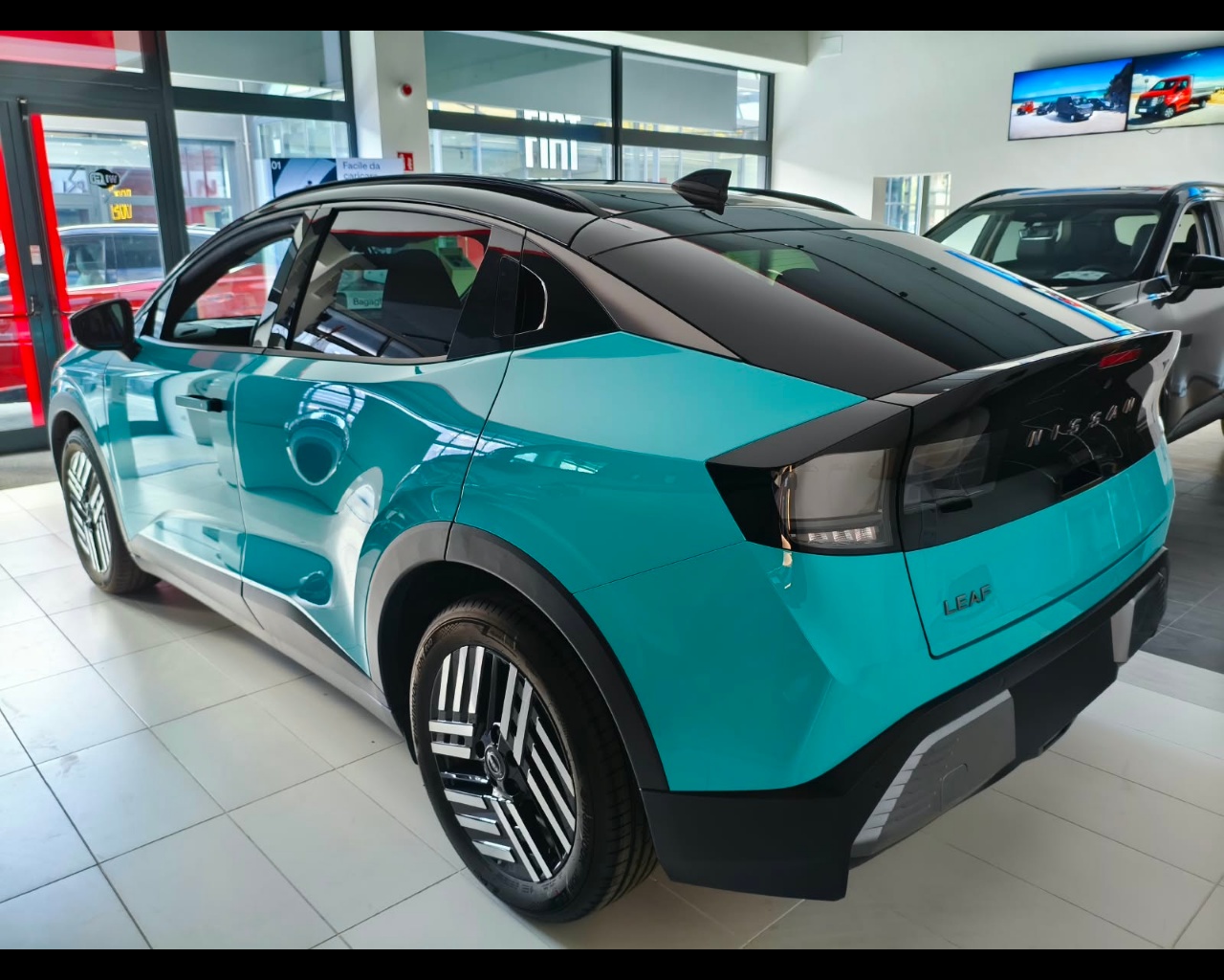 Foto NISSAN NEW LEAF 52KWH ADVANCE 2TONE