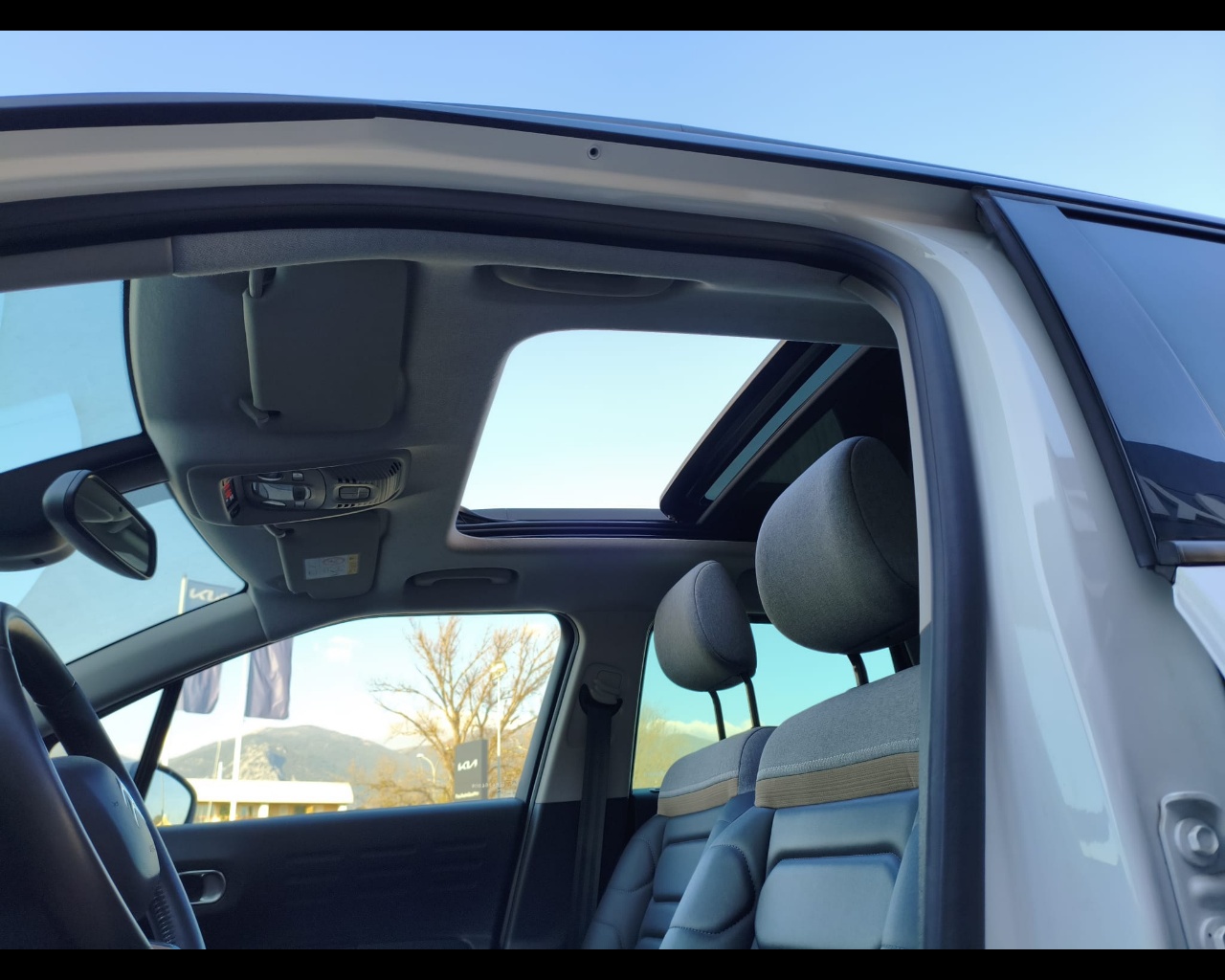 Foto CITROEN C3 Aircross 1.5 bluehdi Shine Pack s&s 110cv