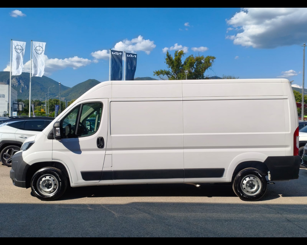 Foto CITROEN Jumper Furgone 33 L3H2 BlueHDi 120 S&S