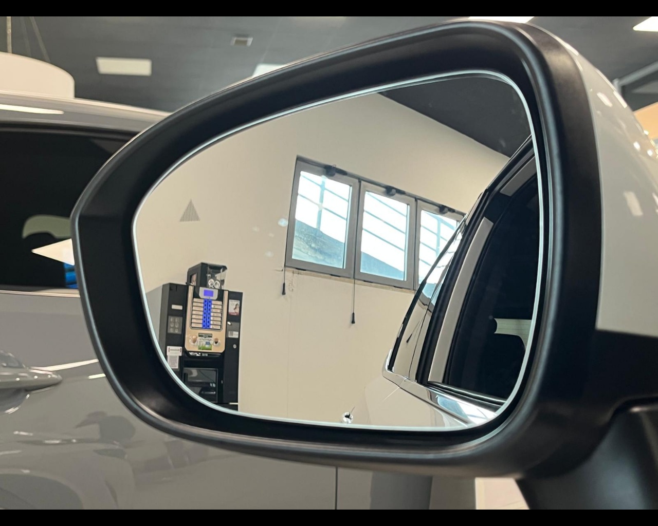 Foto NISSAN Qashqai 1.3 mhev N-Connecta 2wd 140cv