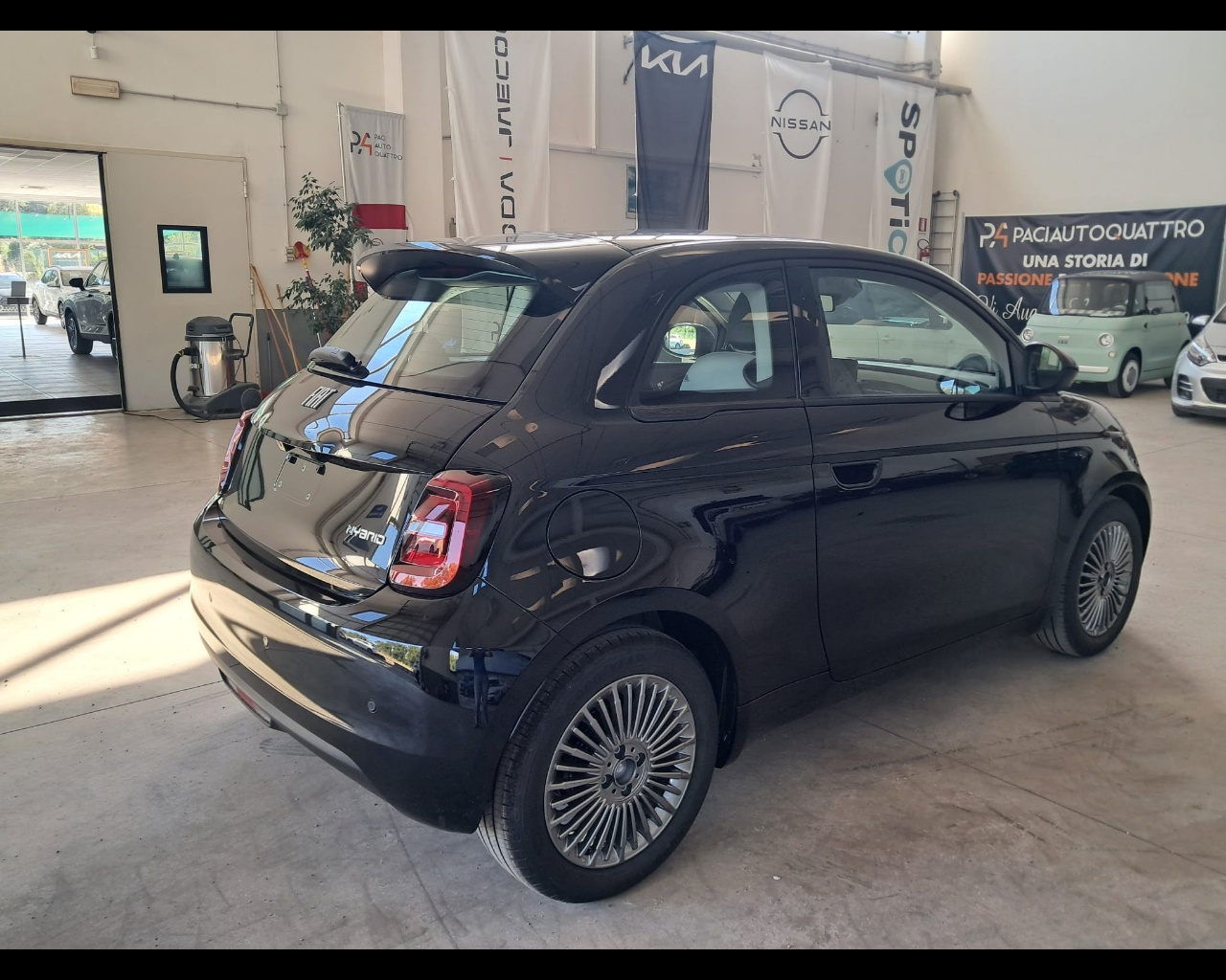 Foto FIAT 500 1.0 hybrid Icon