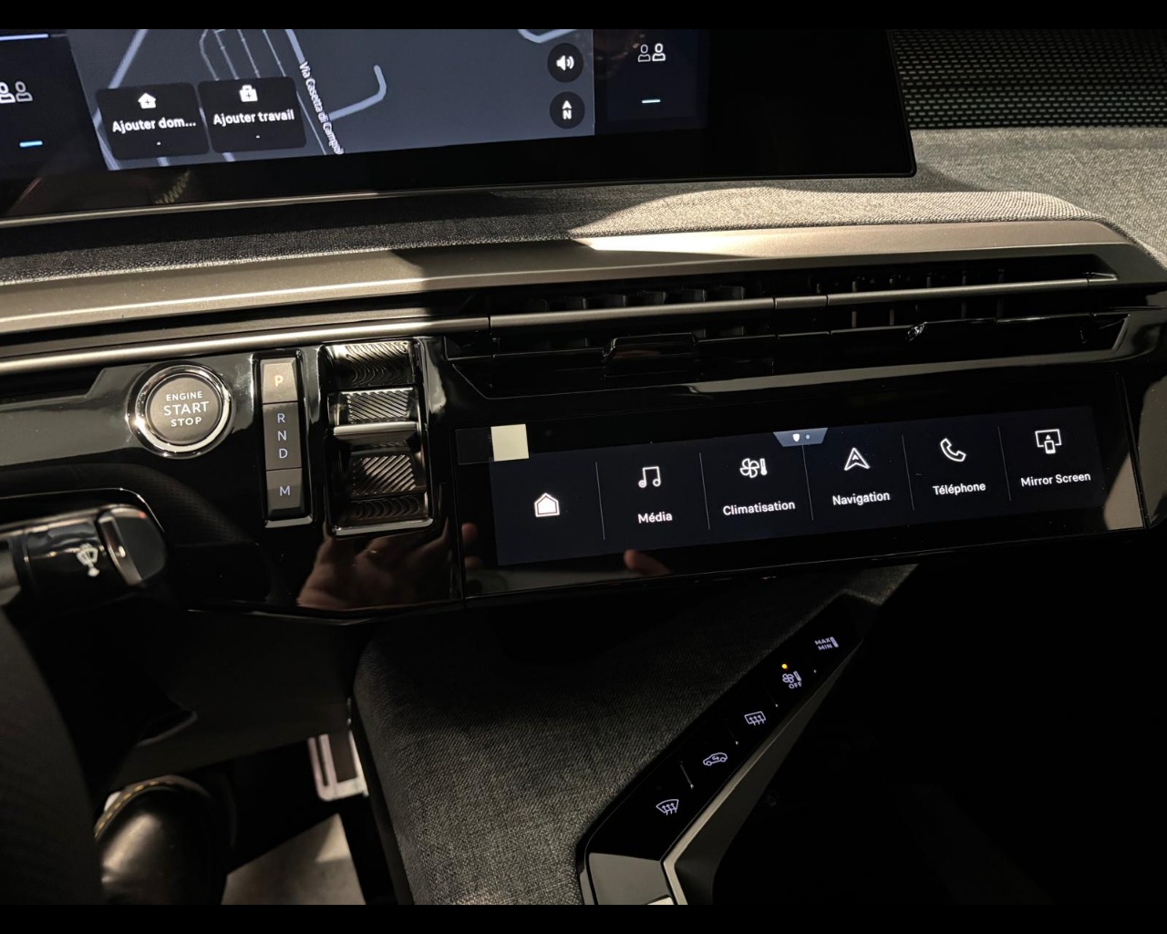 Foto PEUGEOT 3008 1.2 hybrid GT 136cv e-dcs6