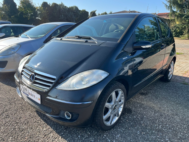 MERCEDES-BENZ – A 180 CDI Coupé Classic