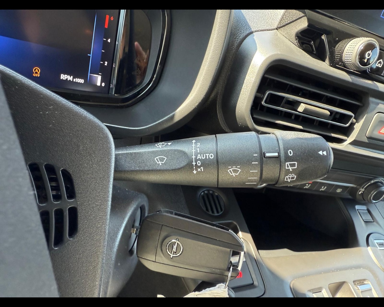 Foto OPEL Combo life n1  L1H1 1.5d 130cv S&S eat8