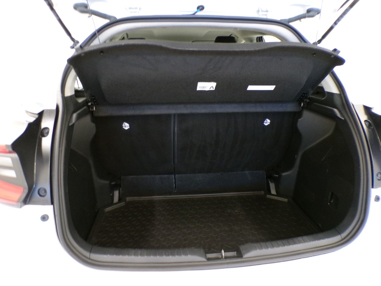 Toyota Yaris Yaris 1.5 VVT-iE Hybrid Trend E-CVT - 9