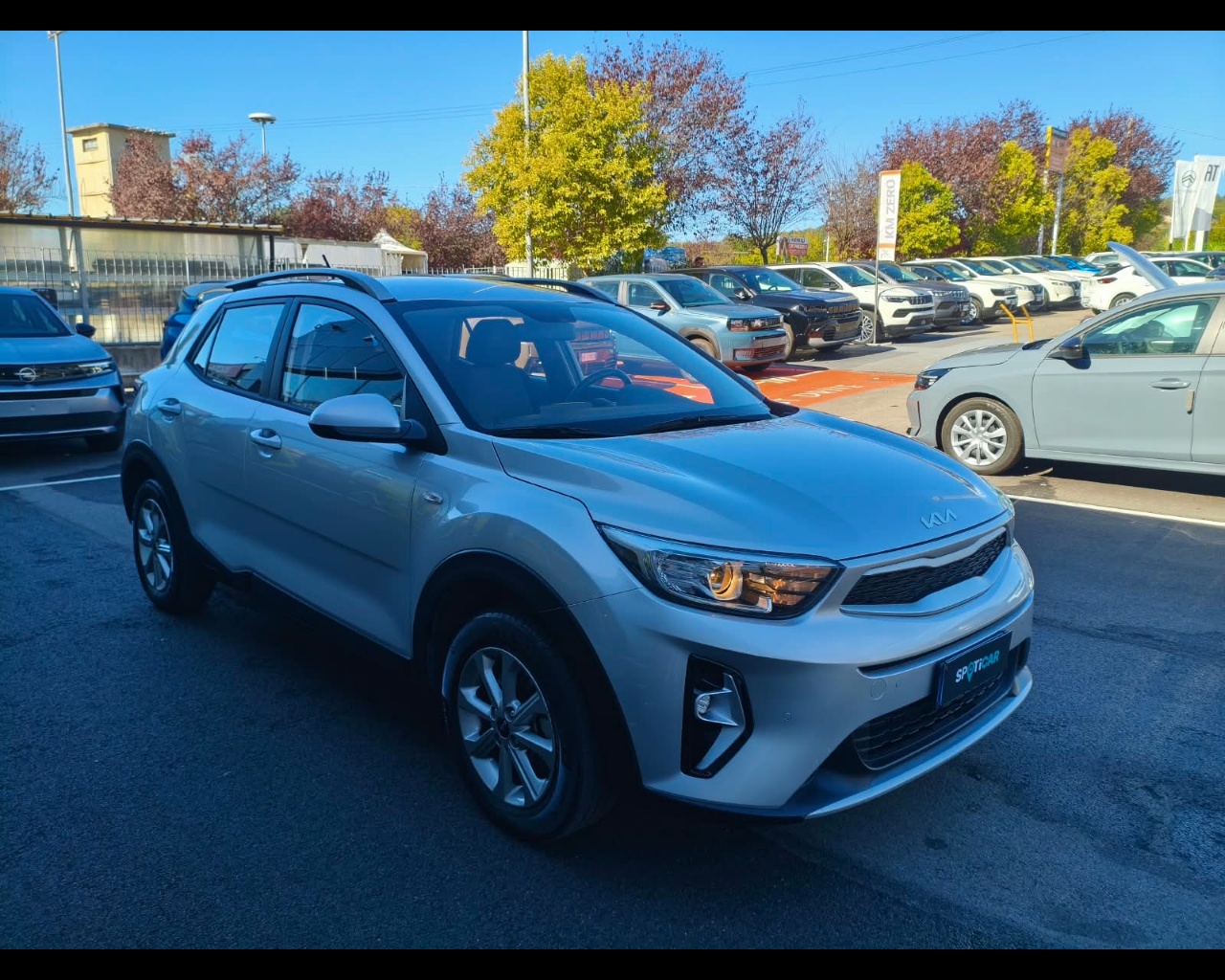 Foto KIA Stonic 1.2 Urban ecogpl 82cv