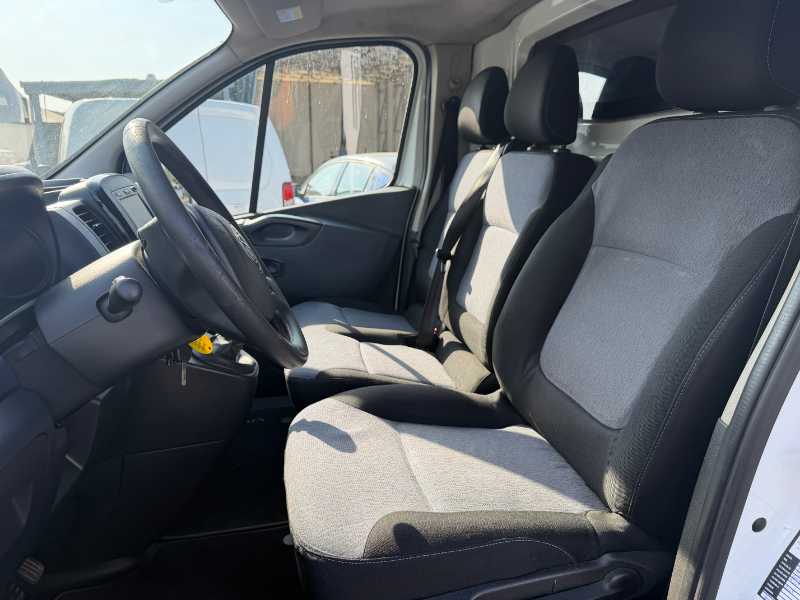 Vivaro Ii - Vivaro 27 1.6 Cdti 120cv L1h1 Edit. E6