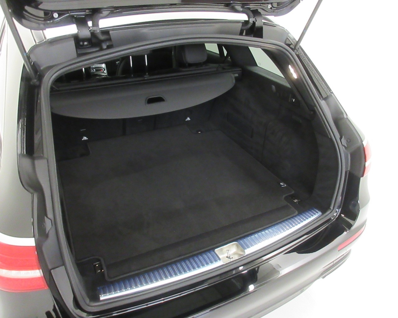Mercedes Classe E Station Wagon E SW 200 mild hybrid (eq-boost) Sport auto 4Matic my20 - 9