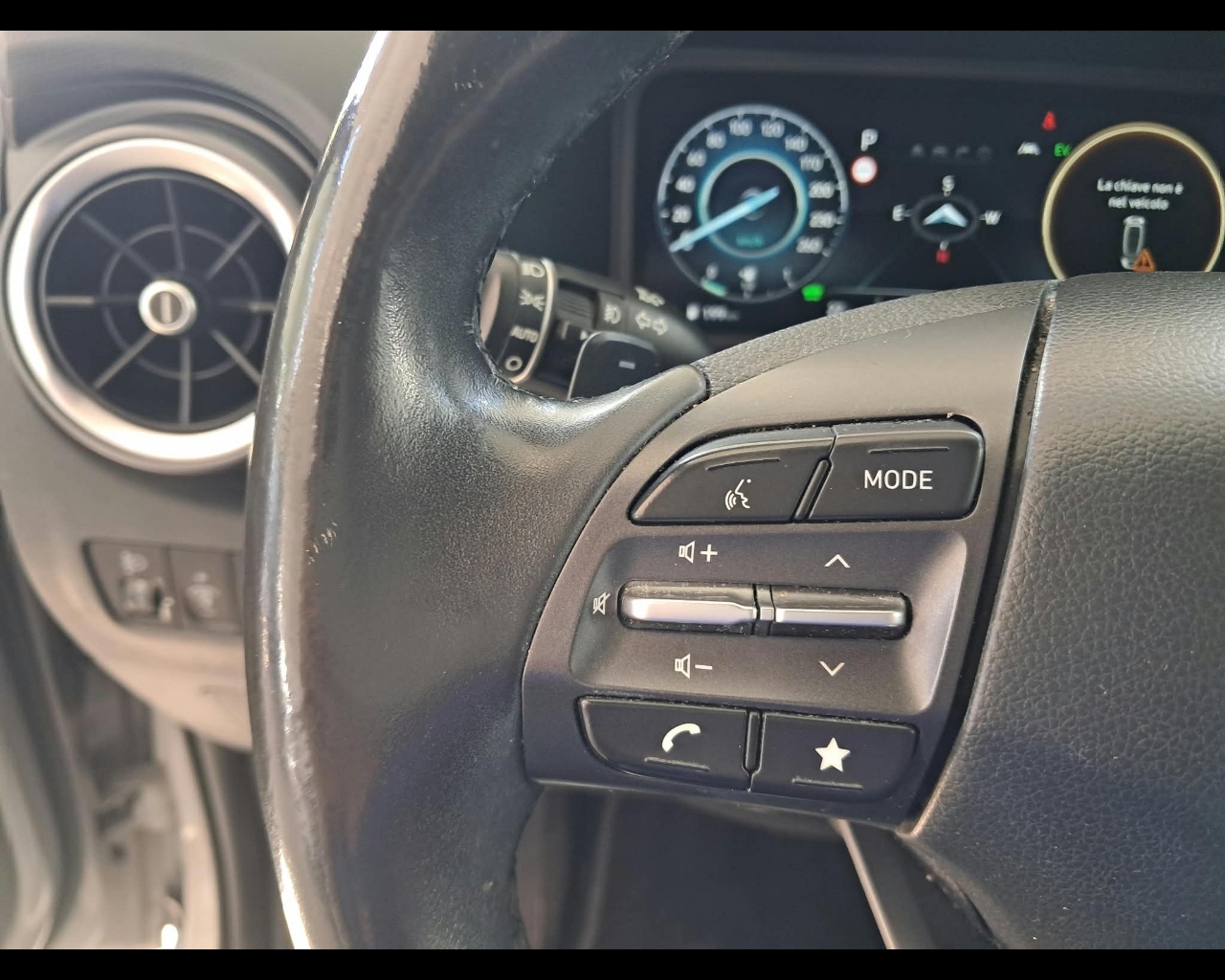 Foto HYUNDAI Kona 1.6 hev Exellence Premium Pack 2wd dct