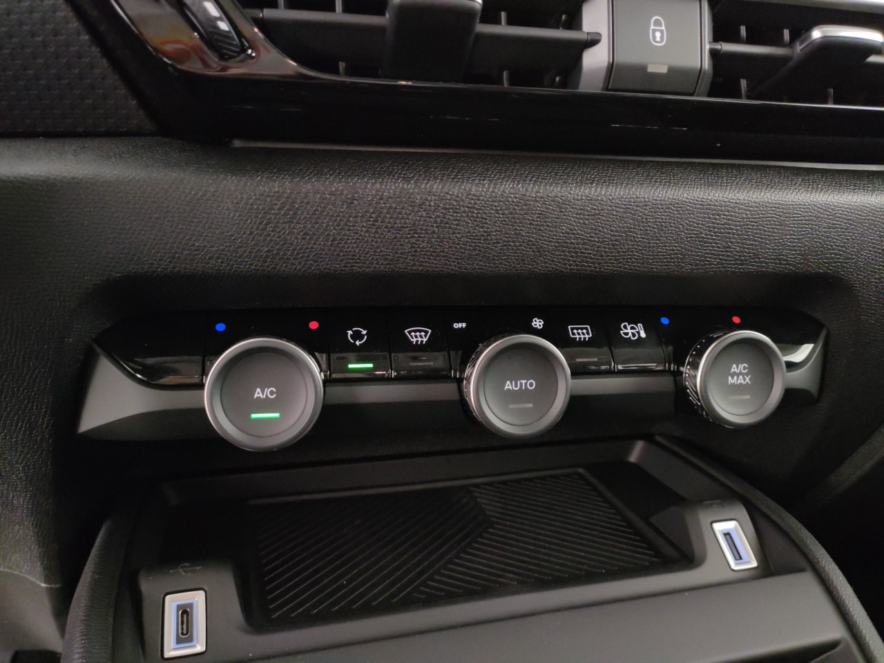 Citroen C4 Nuovo Ibrido benzina C4 Porto Mantovano