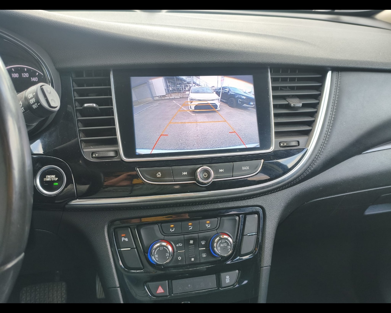 Foto OPEL Mokka X 1.6 cdti Innovation 4x2 136cv auto