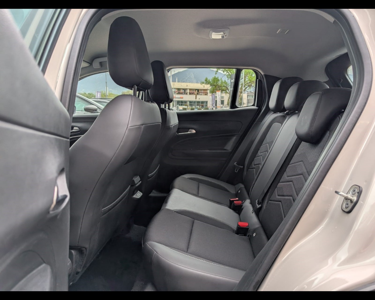 Foto JEEP Avenger 1.2 turbo Altitude fwd 100cv