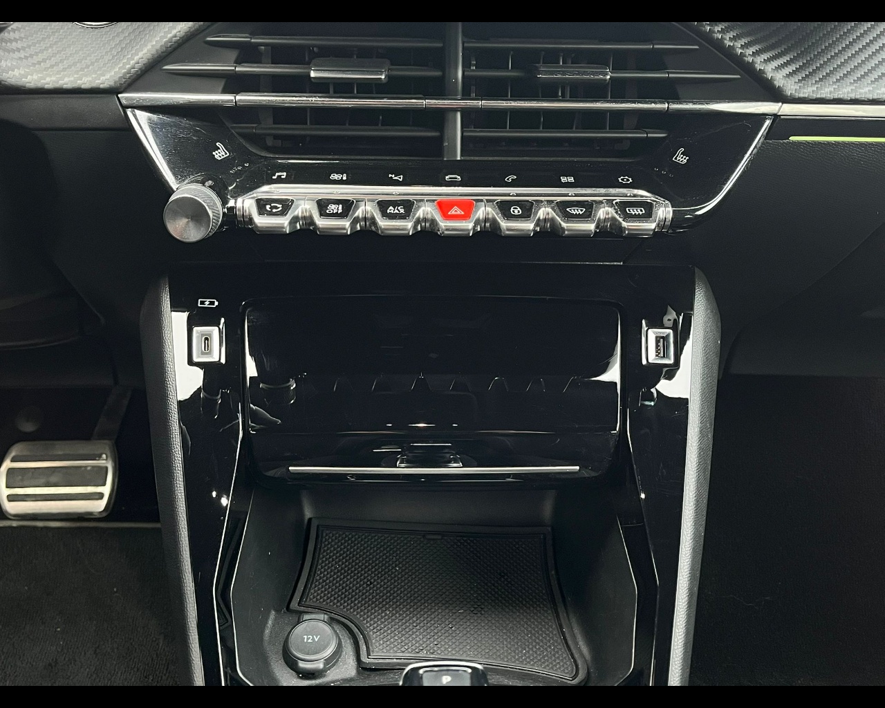 Foto PEUGEOT  2008 1.5 bluehdi GT Pack s&s 130cv eat8