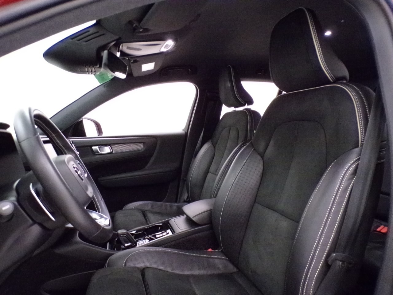 Volvo XC40 XC40 2.0 D4 R-Design AWD Geartronic - 13