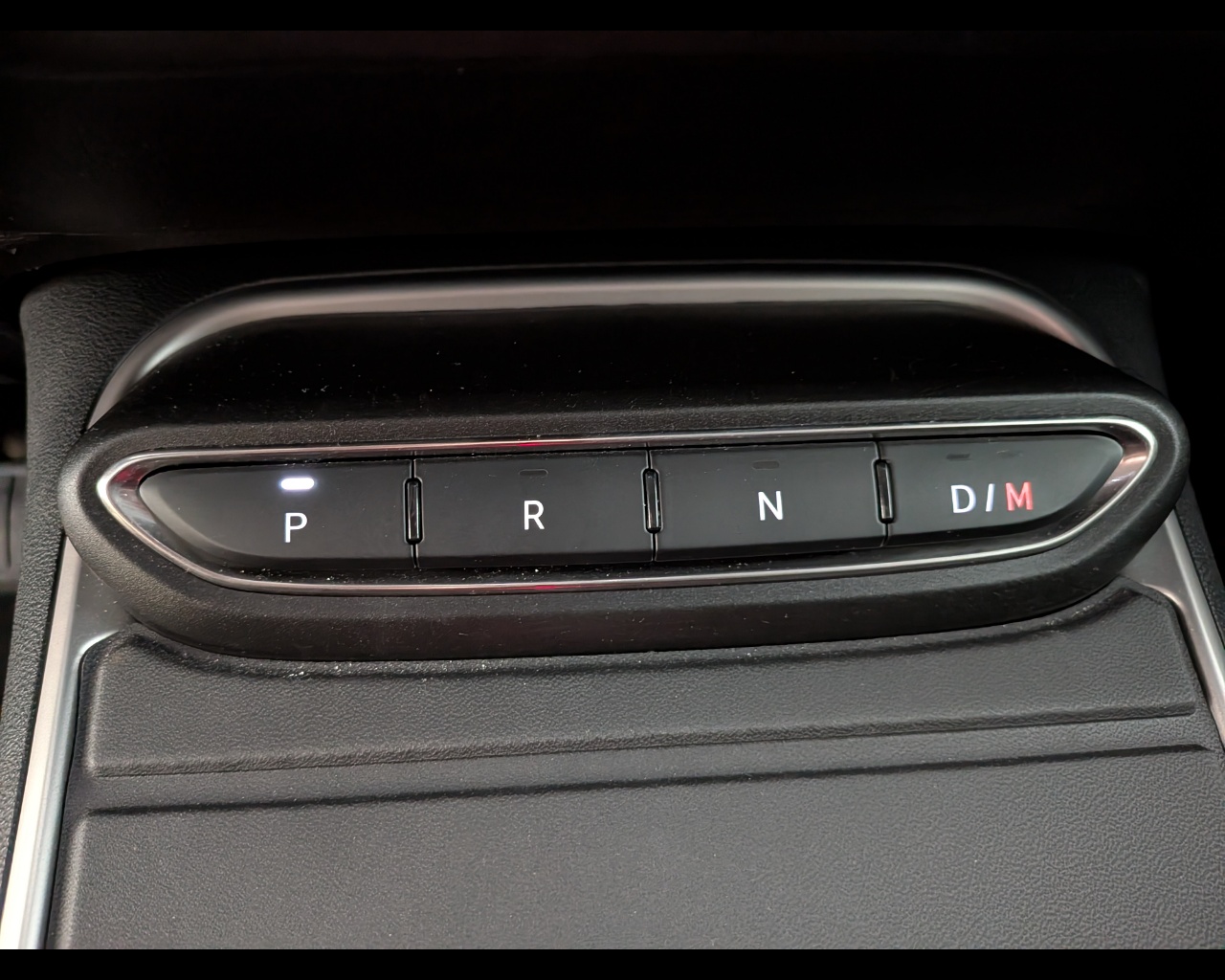 Foto JEEP Avenger 1.2 turbo e-hybrid mhev Summit fwd 110cv edct6