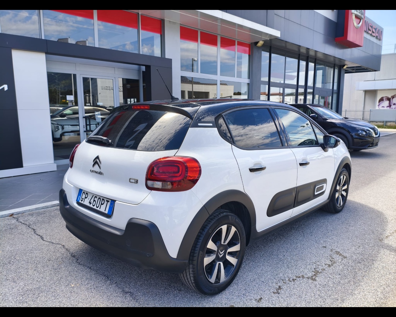 Foto CITROEN C3 1.2 puretech Shine s&s 83cv