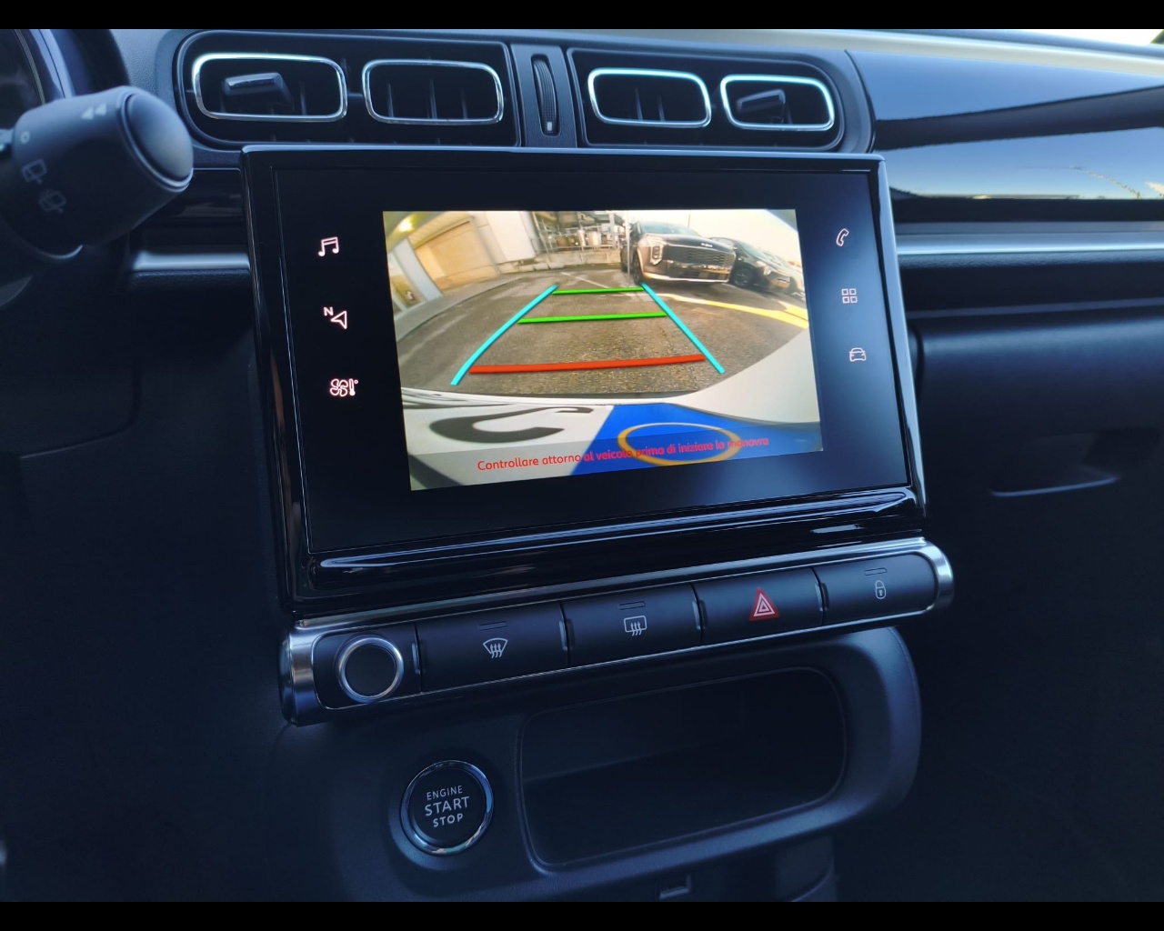 Foto CITROEN C3 1.2 puretech Shine s&s 83cv neopatentati