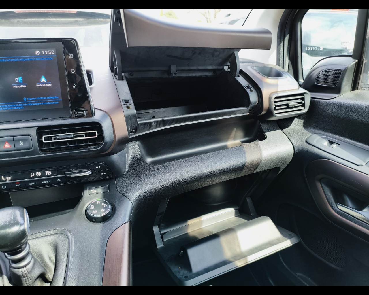 Foto PEUGEOT Rifter 1.5 bluehdi GT Line s&s 130cv