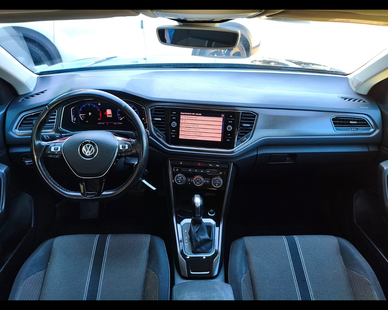 Foto VOLKSWAGEN T-Roc 1.5 tsi Style dsg