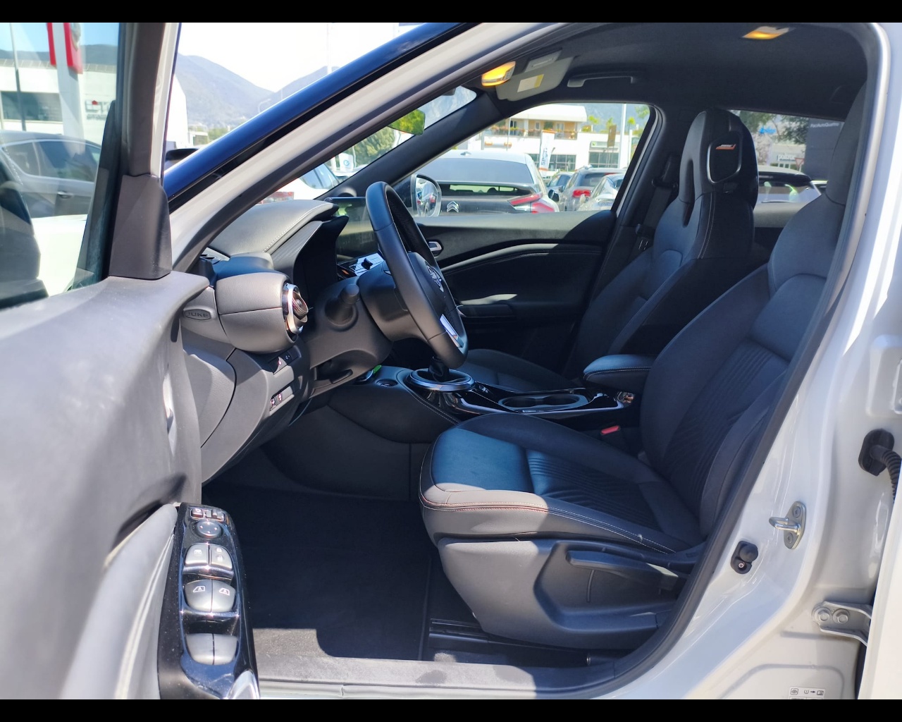 Foto NISSAN Juke 1.0 dig-t Tekna 114cv