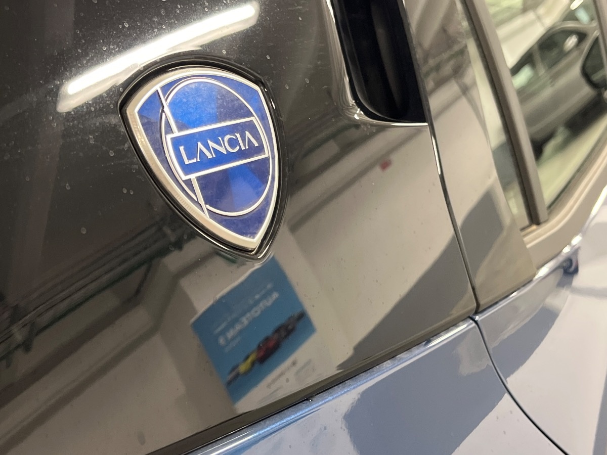 Lancia Ypsilon 2024 Nuovo Ibrido benzina Ypsilon 2024 Verona