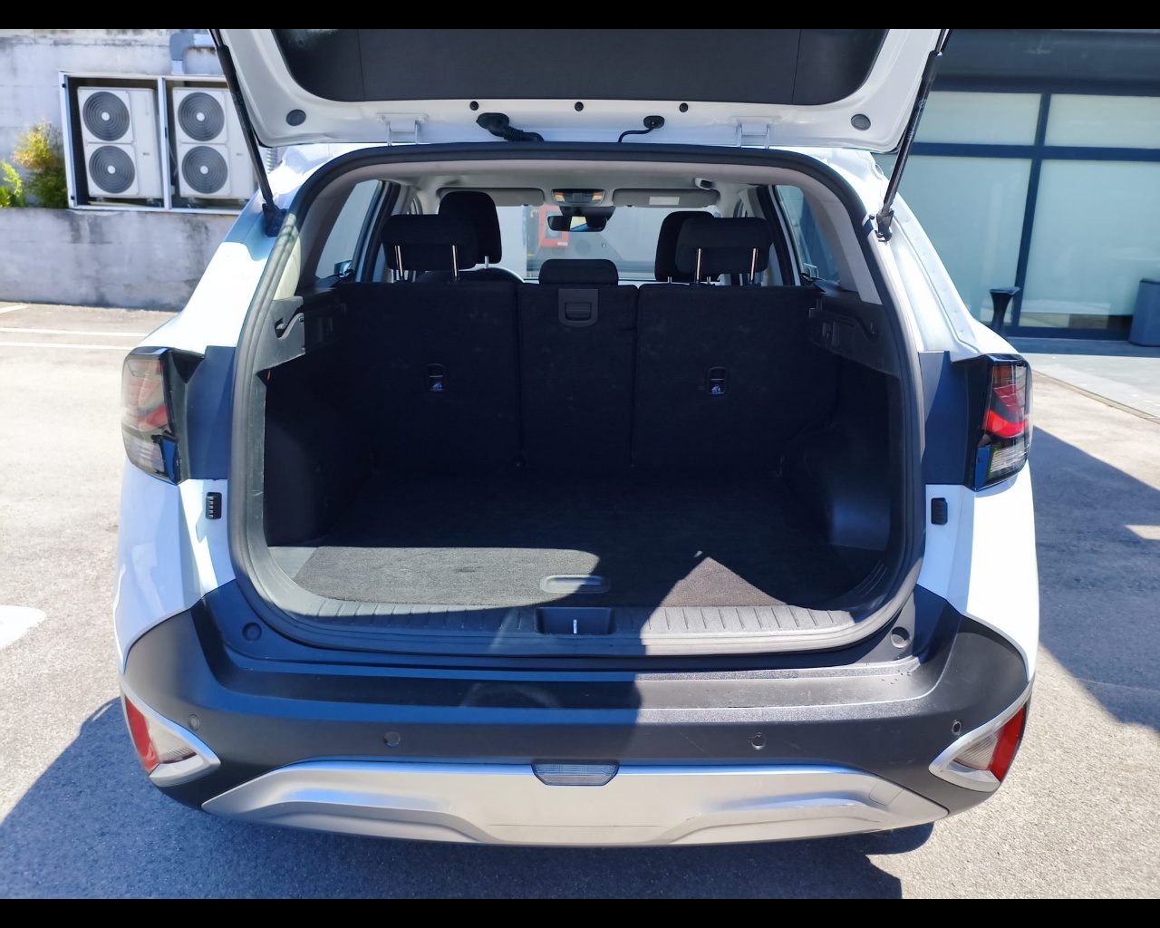 Foto KIA Sportage 1.6 tgdi mhev Business imt