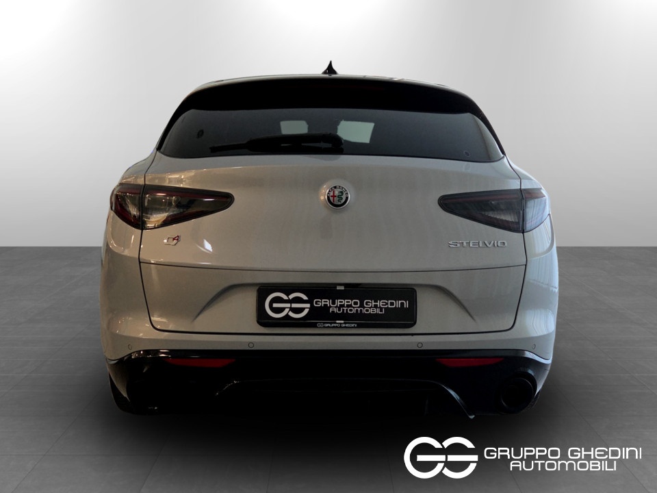 ALFA ROMEO Stelvio 2.2 t Veloce Q4 210cv auto Diesel usato - 4