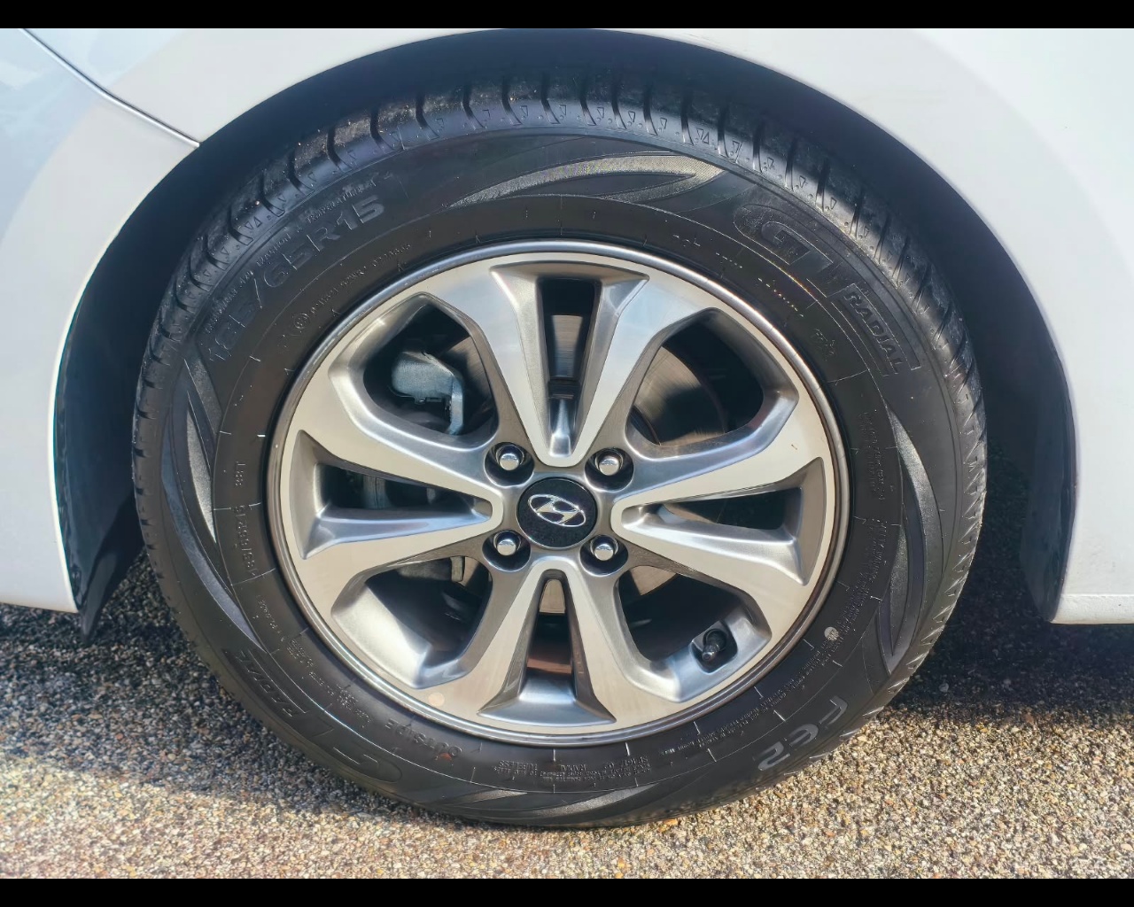 Foto HYUNDAI i20 5p 1.2 mpi Connectline 75cv Gpl