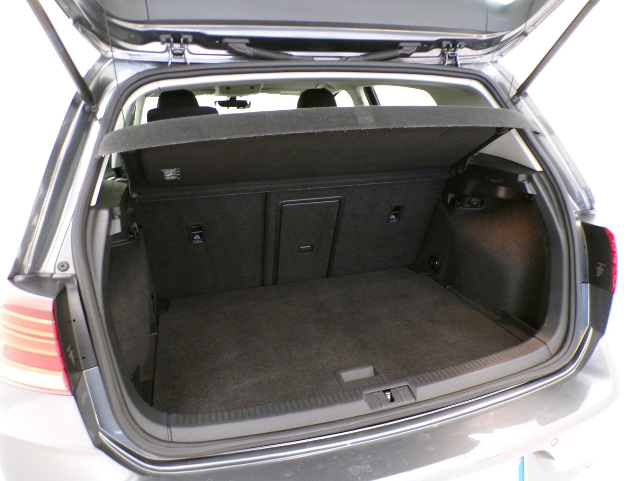 Volkswagen Golf Golf 5 Porte 1.6 TDI BlueMotion 115cv Sport DSG - 8