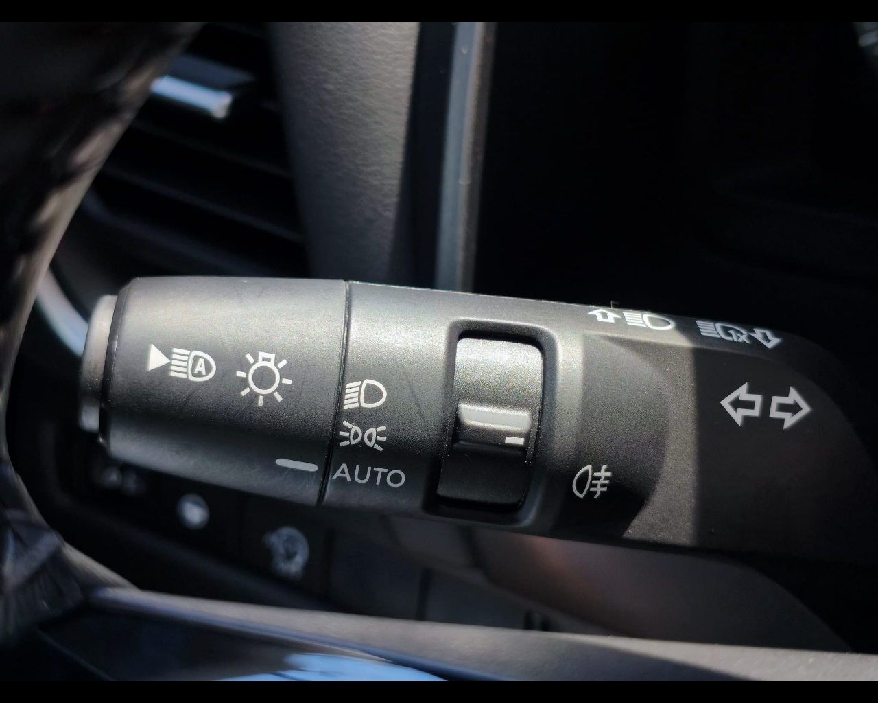 Foto NISSAN Qashqai 1.3 mhev N-Connecta 2wd 140cv