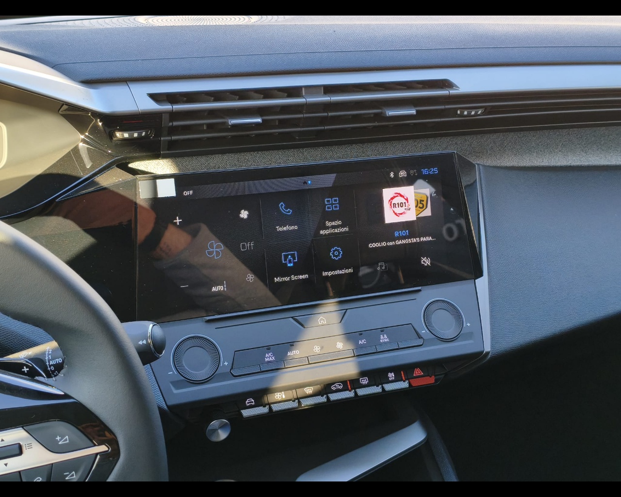 Foto PEUGEOT 408 1.2 hybrid Allure 136cv e-dsc6