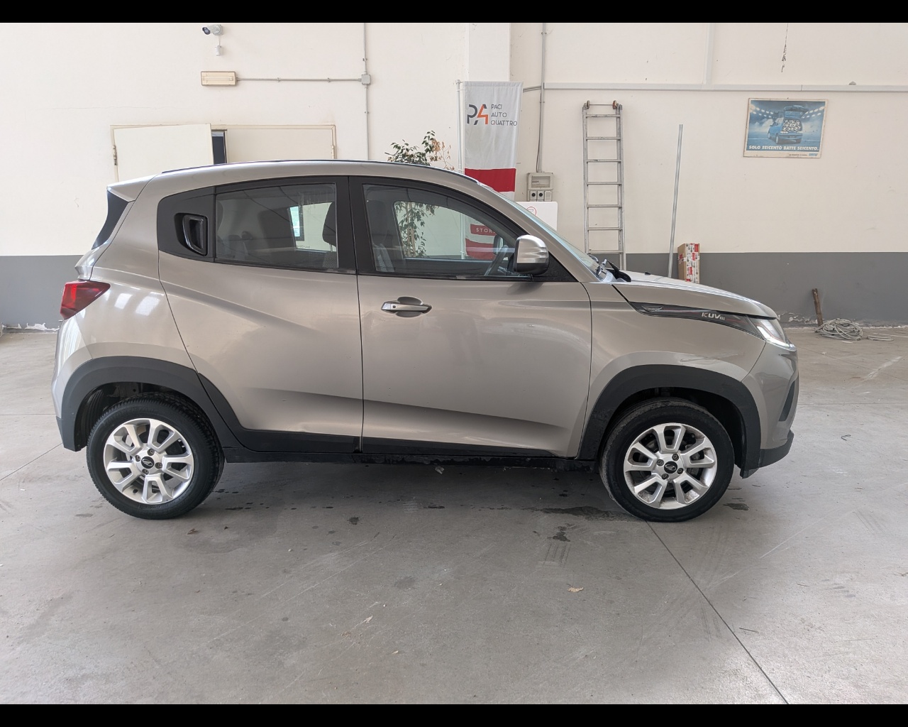Foto MAHINDRA KUV100 1.2 K6+ m-bifuel