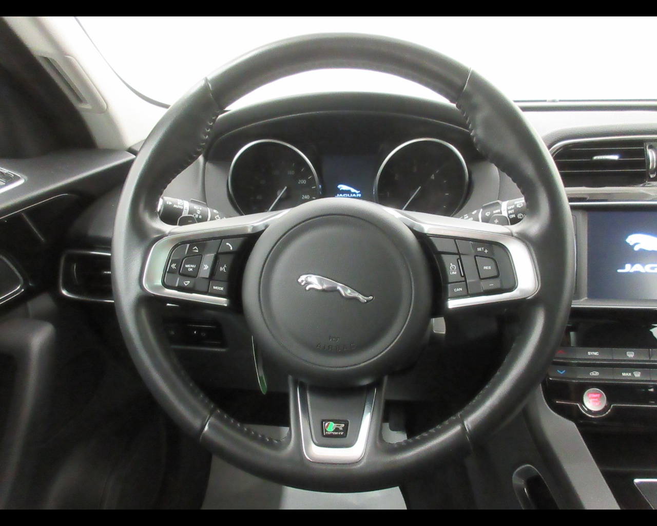 Jaguar F-Pace F-Pace 2.0 D 180cv R-Sport AWD Auto - 18