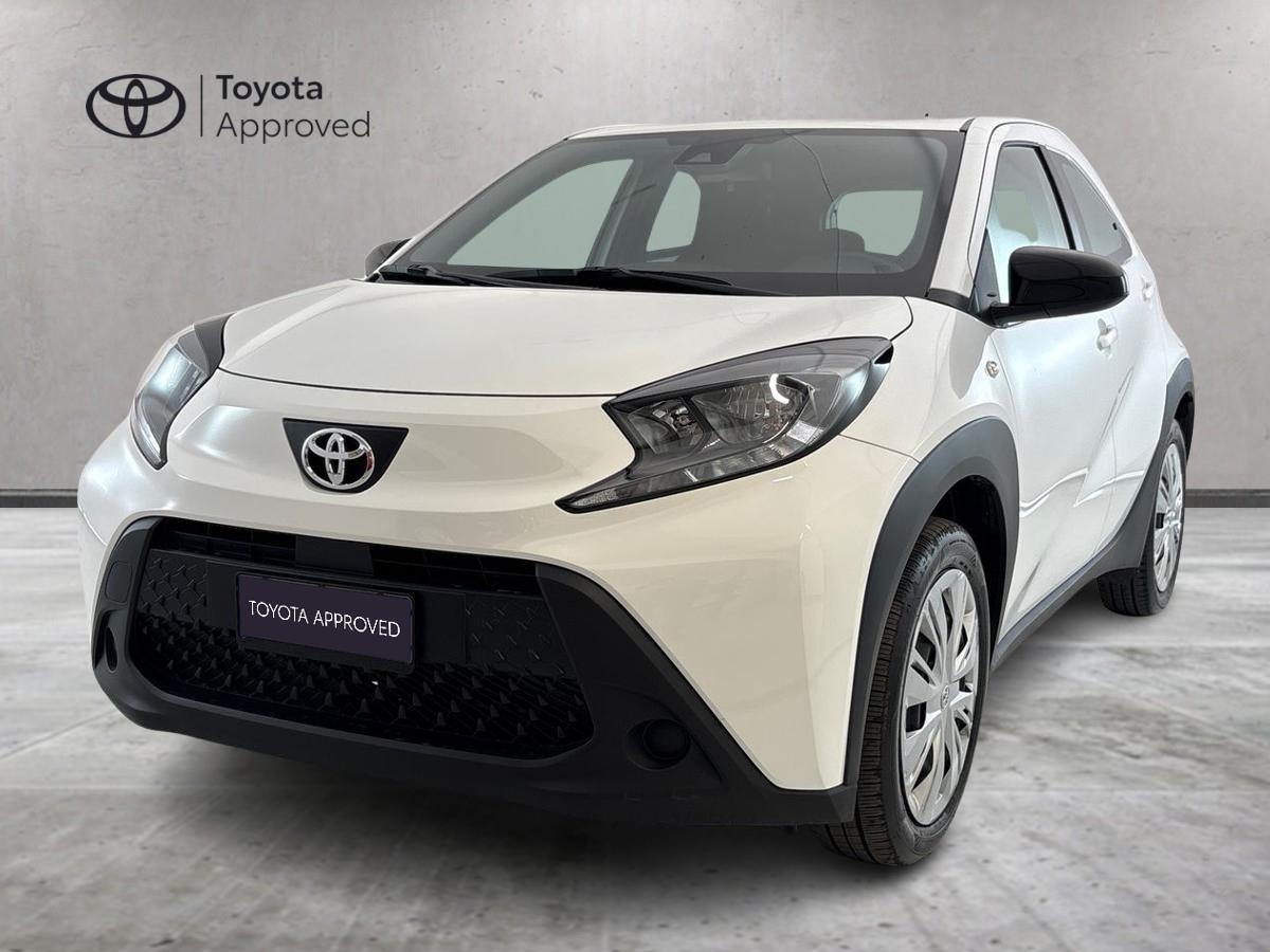 Foto veicolo TOYOTA Aygo X Aygo X - Aygo X 1.0 Active 72cv s-cvt Benzina Verde