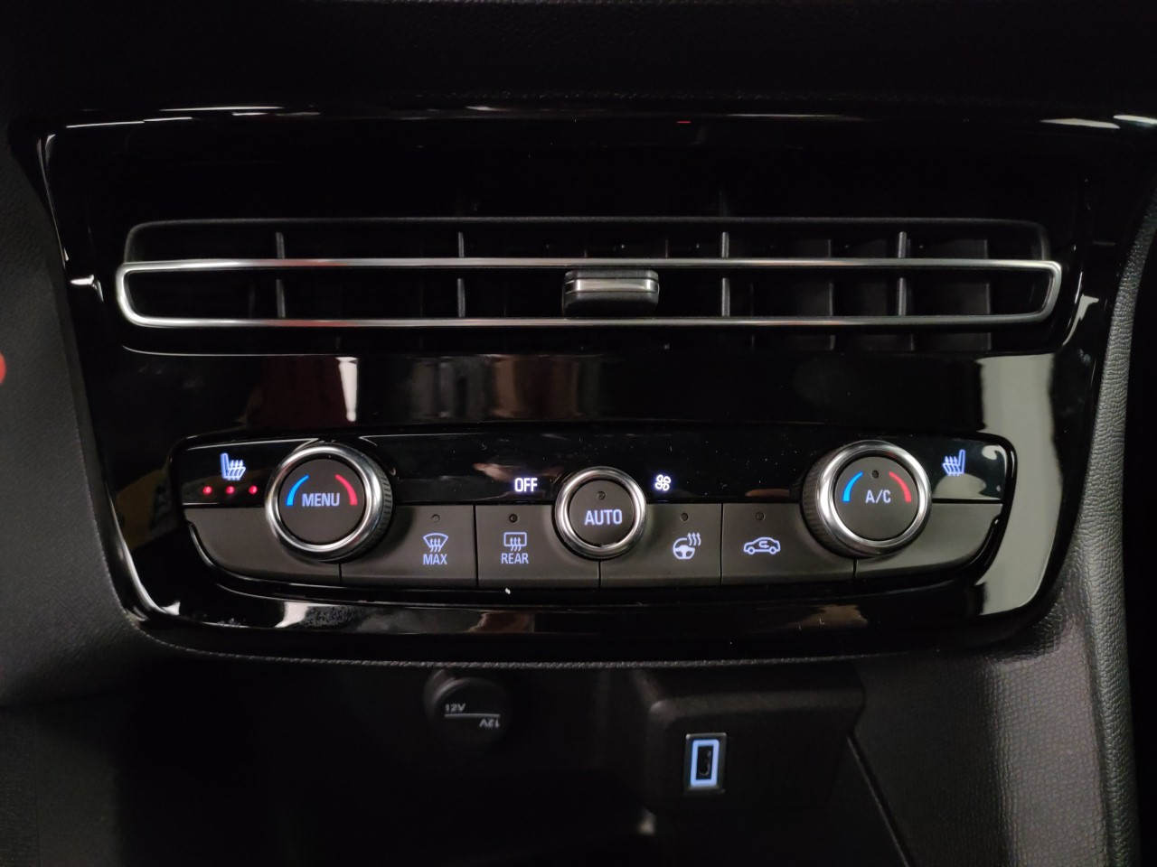 Opel Mokka Nuovo Ibrido benzina Mokka Porto Mantovano