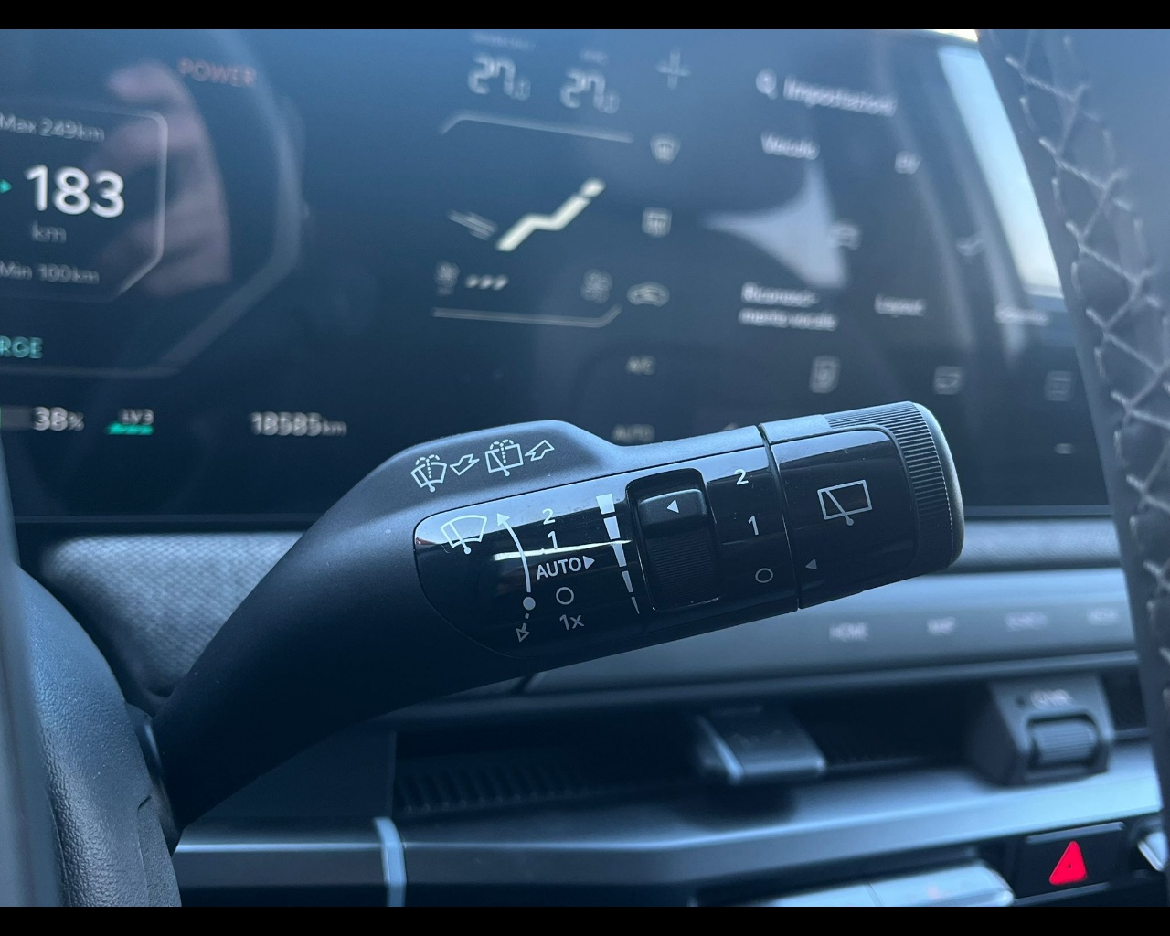 Foto KIA EV3 LR FWD EARTH