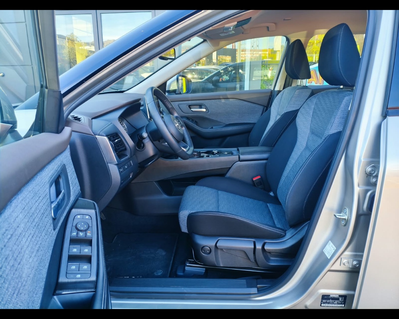 Foto NISSAN X-Trail 1.5 e-power Acenta 2wd auto