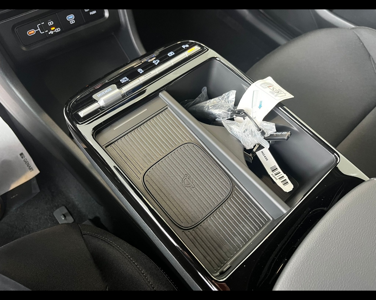 Foto HYUNDAI TUCSON MY26 1.6TGDI DCT 150 DARKLINE+TT