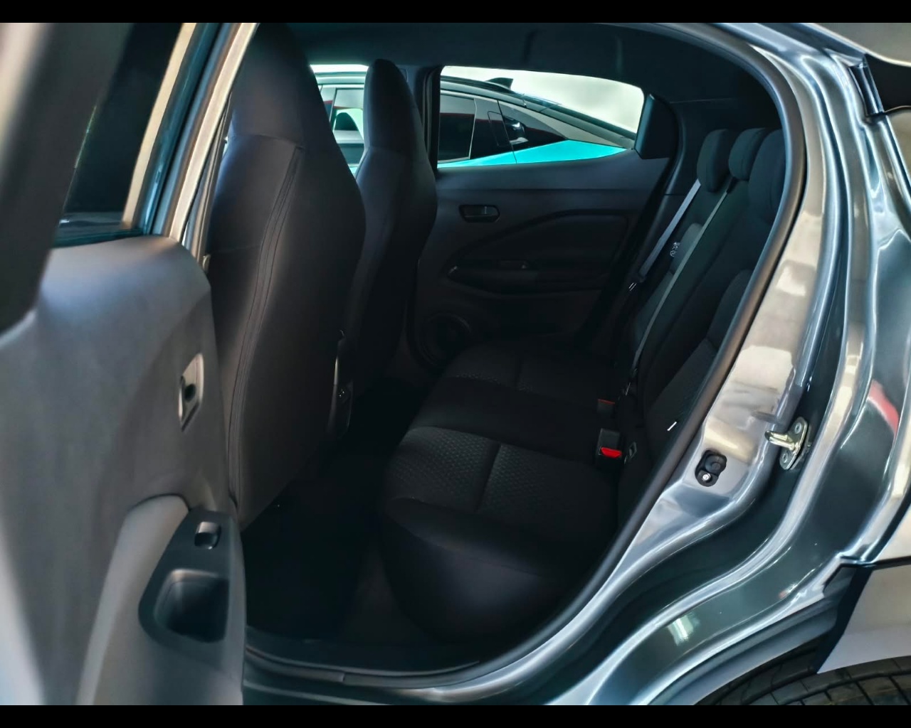 Foto NISSAN JUKE N-CONNECTA MT