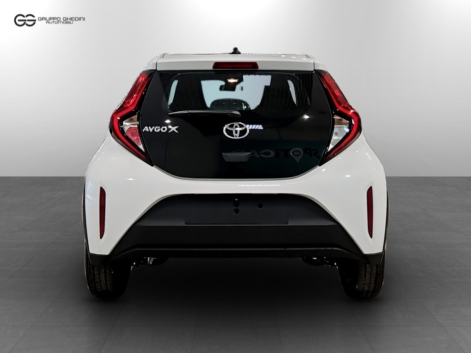 TOYOTA Aygo X 1.0 Active 72cv s-cvt Benzina Usato - 4