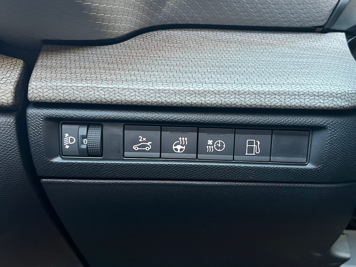 CITROEN Nuova C5 X Hybrid 225 ë-EAT8 – Shine Pack Ibrido benzina Aziendale - 10