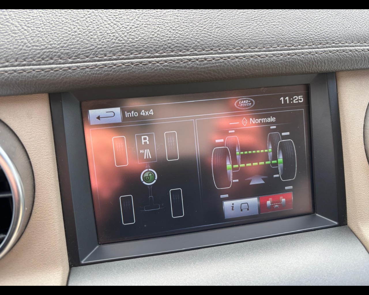 Foto LAND ROVER Discovery 3.0 sdV6 HSE 255cv auto