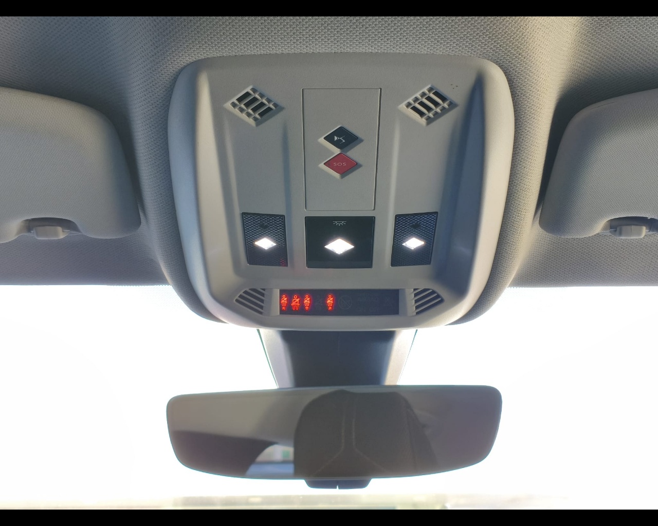 Foto DS DS3 Crossback 1.5 bluehdi So Chic 100cv