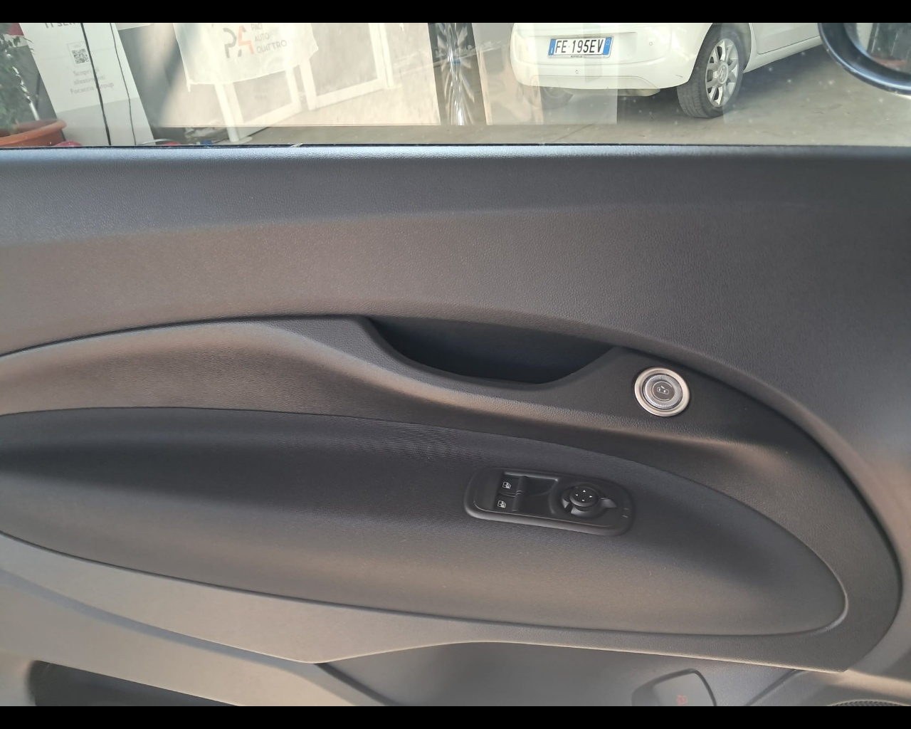 Foto FIAT 500 1.0 hybrid Icon