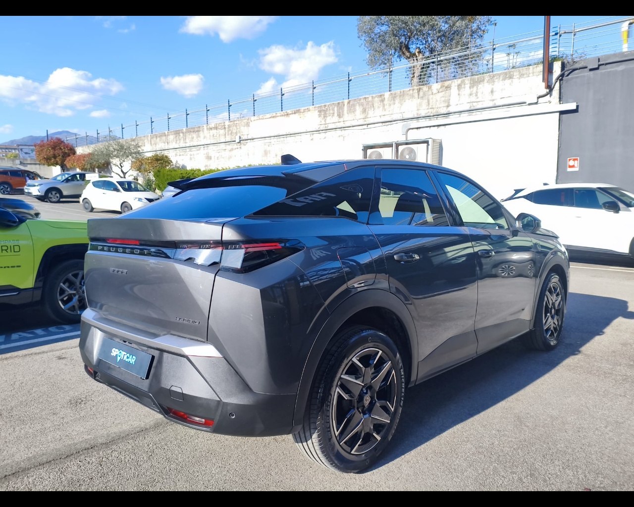 Foto PEUGEOT 3008 1.2 hybrid GT 145cv e-dcs6