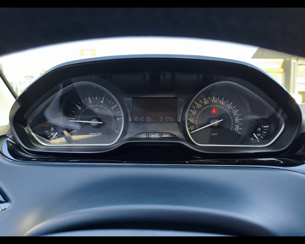 Foto PEUGEOT 208 5p 1.2 puretech Active 82cv