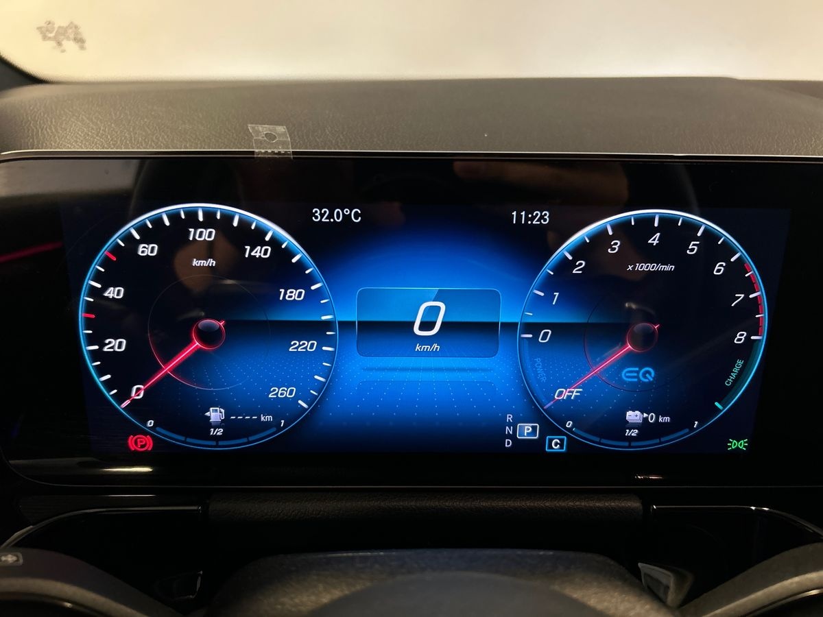 Mercedes GLA GLA 250e Plug-in hybrid Automatic AMG Line ADVANCED PLUS - 13